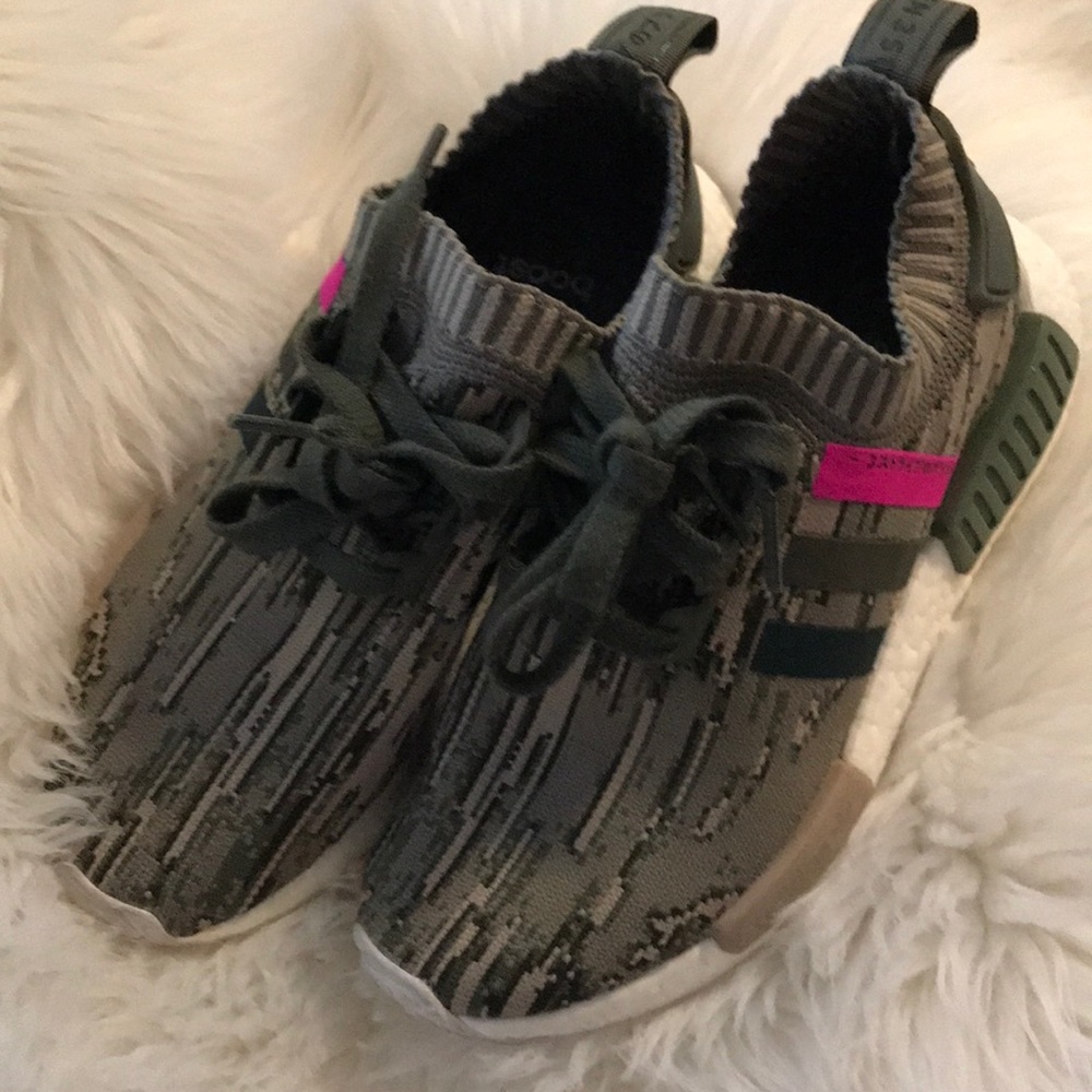 Adidas boost. Size 6 fits a size 7 1/2 woman.